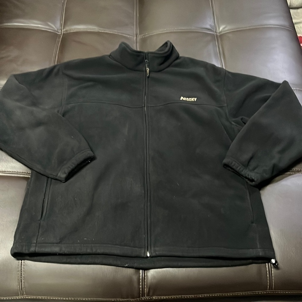 𝅺MEN'S or women's extra-large Rocky fleece